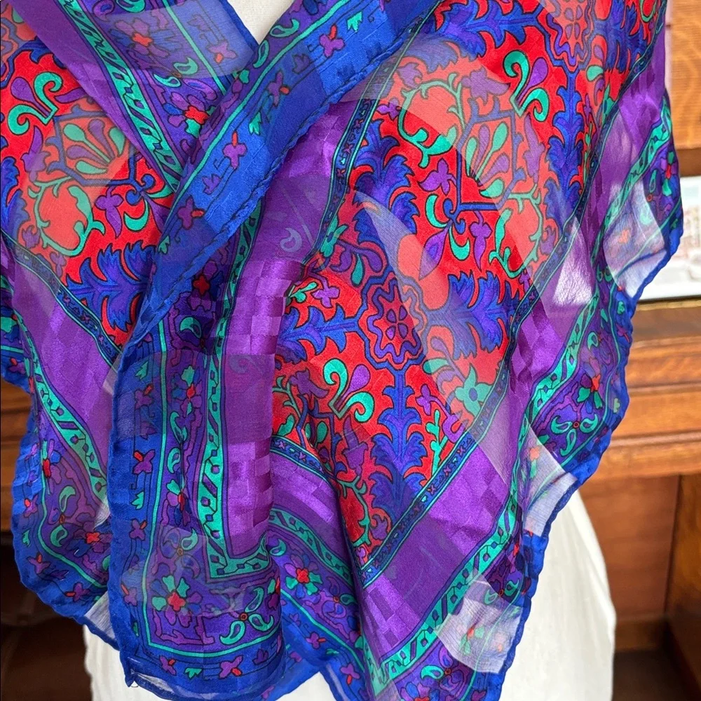 Bulllocks Wilshire Vintage Silk Scarve